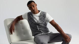 Ofis ve günlük hayatta kullanılabilecek erkek yelekler