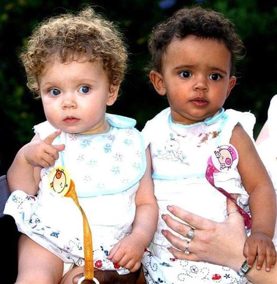 İkizleri kapağa taşıyıp &ouml;z&uuml;r dilediler