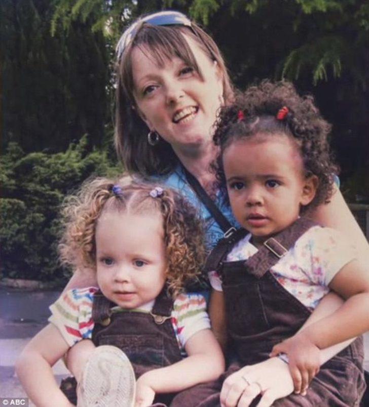 İkizleri kapağa taşıyıp özür dilediler G3