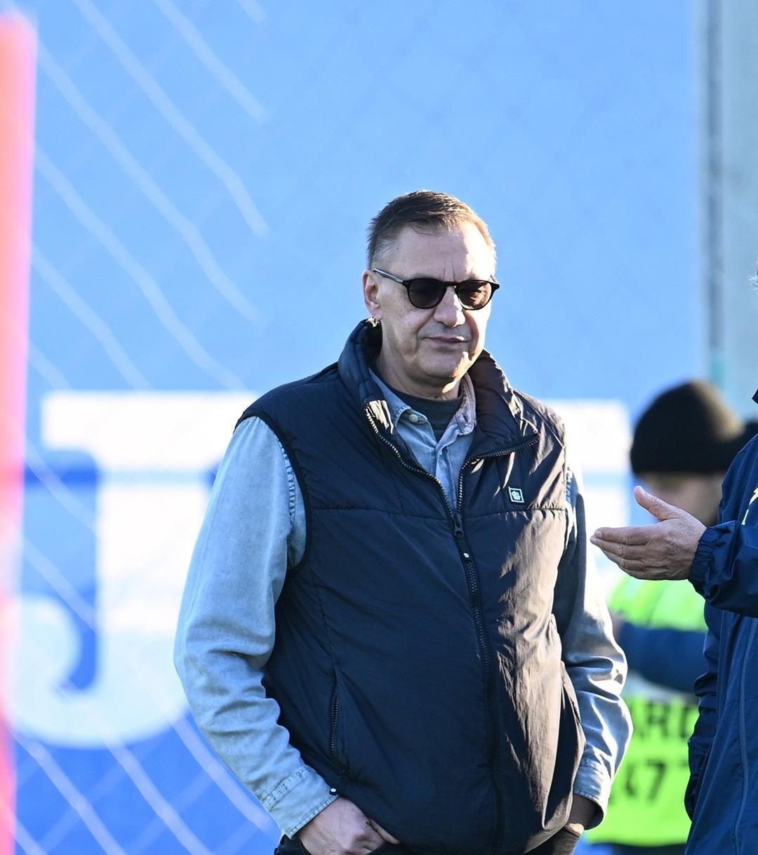 Romanya teknik direkt&ouml;r&uuml; Lucescu dan ilk a&ccedil;ıklama geldi!  "T&uuml;rkler i &ccedil;ok iyi tanıyorum...   4