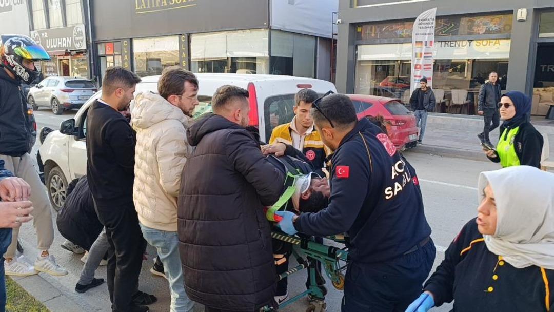 Bursa da hafif ticari araç cipe çarptı: 1 yaralı 1