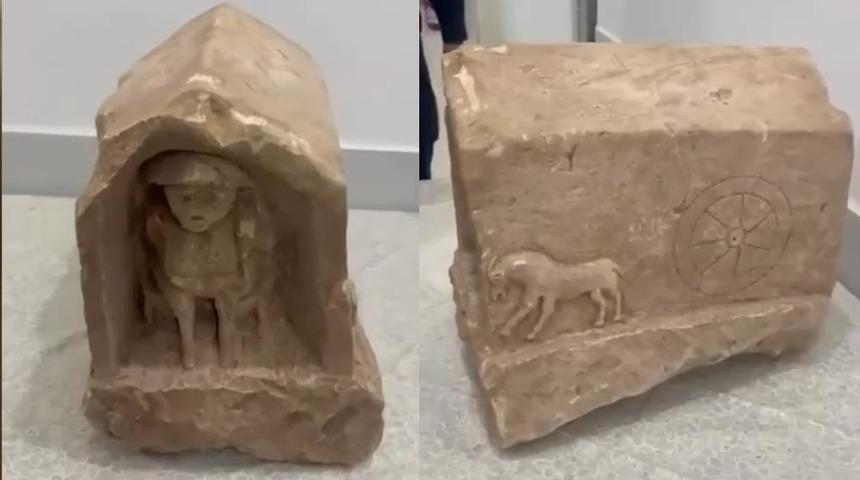 Roma dönemine ait, değeri 5 milyon lira: İnsan ve hayvan figürlü mezar steli ele geçirildi