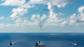 Son dakika: ABD ordusu Orta Doğu'daki &uuml;slerine savaş u&ccedil;ağı yığdı: İran'a 'tam teşekk&uuml;ll&uuml;' saldırı iddiası