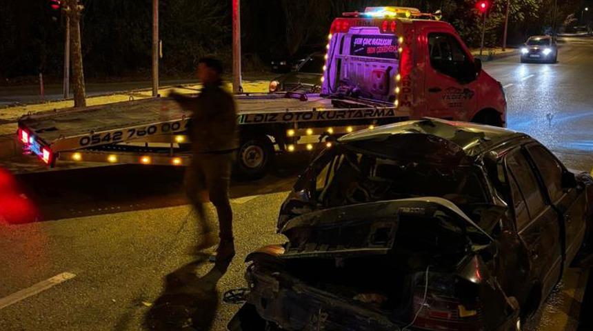 Kırşehir’de kaldırıma çarpan otomobil takla attı: 1 yaralı