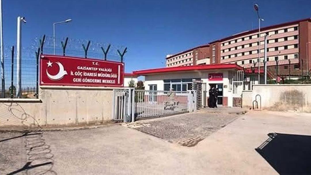 Gaziantep Geri G&ouml;nderme Merkezi&rsquo;nde zehirlenme ş&uuml;phesi: 56 kişi hastaneye kaldırıldı 1