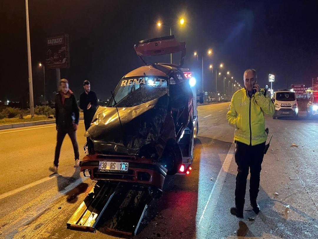 Otomobil takla atıp, karşı şeride savruldu: 1 ölü, 3 yaralı 1