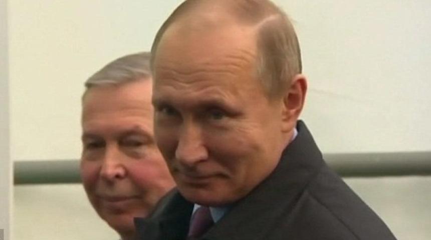 Putin'in gülüşü İngilizleri çıldırttı! 'Zehir'li atışma...