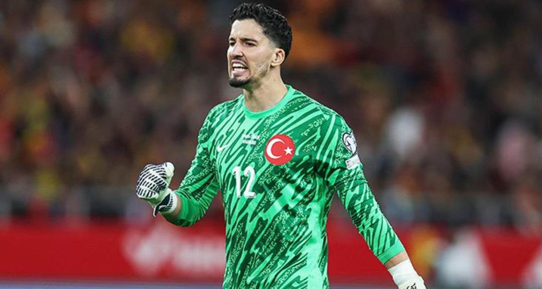 Altay Bayındır, S&uuml;per Lig devine transfer oluyor! 2