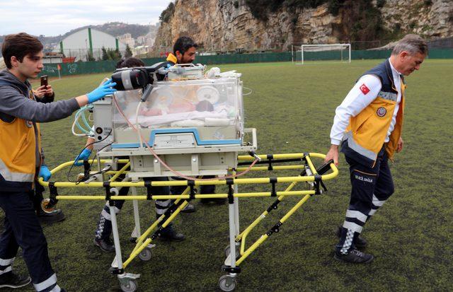 2 günlük bebek, hava ambulansı ile sevk edildi