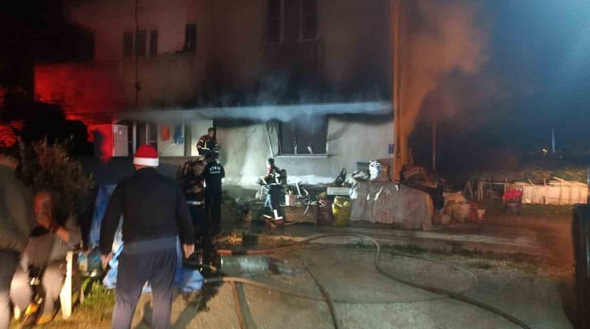 Sobadan &ccedil;ıkan yangında 1 kişi yaralandı