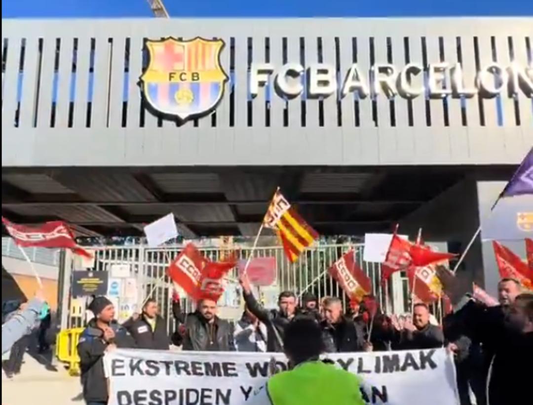 Türk işçilerden Barcelona ya protesto: "Paramızı verin!" 1