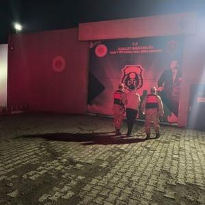 Dolandırıcılıktan aranıyordu, Digor’da yakalandı