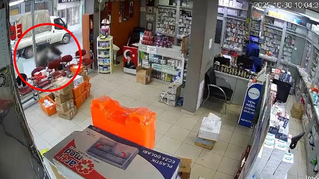 Eczane önünde kızın kıyafetlerini çıkarmaya çalıştı: "Görünce garip oldum, çıplak zannettim" 2