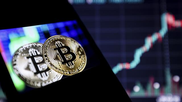 Bitcoin'de büyük çöküş, durdurulamıyor! 1 yıllık kazanç 1 ayda buhar oldu