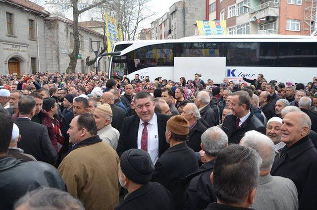 Başkan Tekin, Umre ziyaretçilerini uğurladı