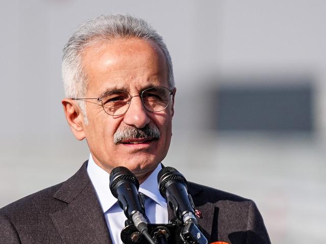 Bakan Uraloğlu, nisan ayı hava yolu istatistiklerini değerlendirdi