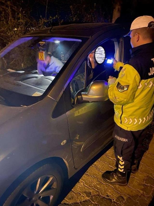 Kurallara uymayan 74 sürücü cezadan kaçamadı 3