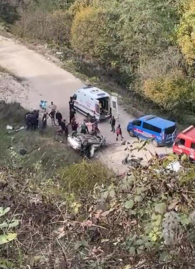 Sakarya’da kazada hayatını kaybeden yaşlı kadın son yolculuğuna uğurlandı 4