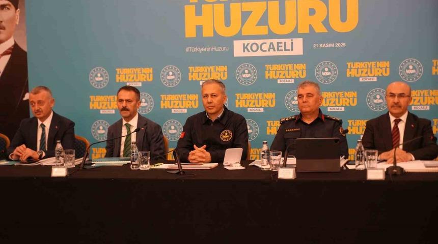 Bakan Yerlikaya: "Tek hedefimiz 688 bin arkadaşımızla aziz milletimizin huzur ve güvenliği"