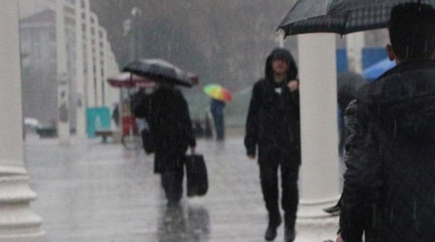 Meteoroloji'den sağanak yağış uyarısı! Resmen geri d&ouml;nd&uuml;