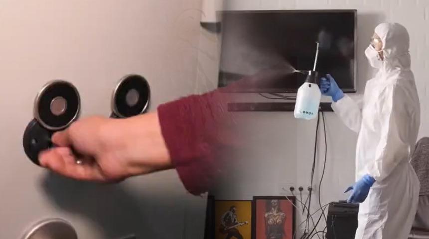 İla&ccedil;lama i&ccedil;in geldiler, hayatının şokunu yaşattılar! &Uuml;nl&uuml; iş insanın evini soydular