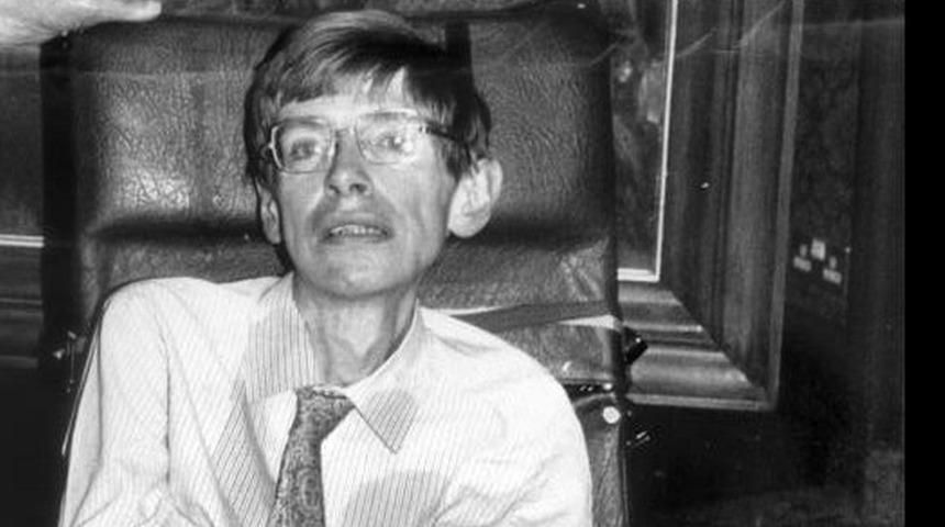 Stephen Hawking kimdir?
