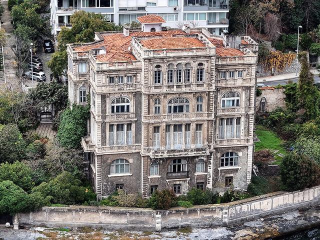 İstanbul Boğazı'nın incisiydi: Zeki Paşa Yalısı satışta!