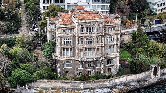 İstanbul Boğazı'nın incisiydi: Zeki Paşa Yalısı satışta!