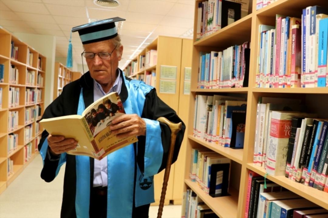 60 yaş üstü vatandaşlara üniversite müjdesi: Online hak tanındı! 3