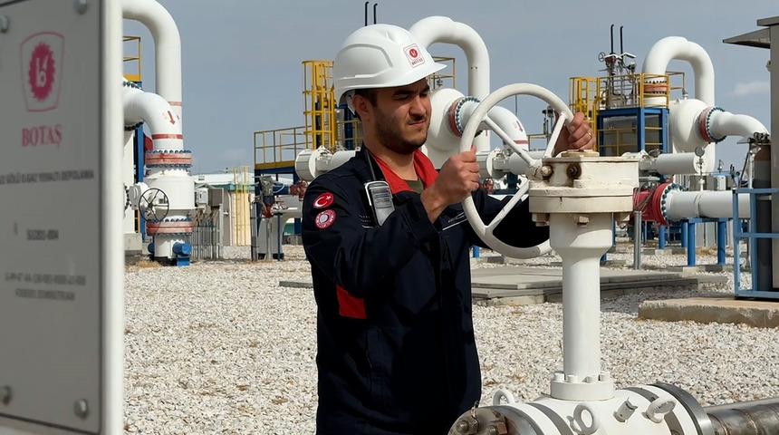 Bakan Bayraktar: "Doğal gaz depolarımız yüzde 100 dolu"