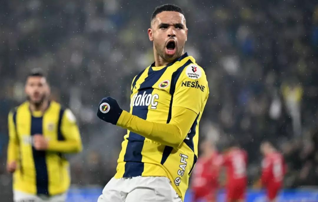 Taraftar merakla bekliyordu! Lewandowski den Fenerbah&ccedil;e ye transfer yanıtı 3