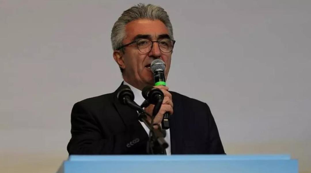 Bayrampaşa Belediye Başkanı Hasan Mutlu acil olarak hastaneye kaldırıldı 1