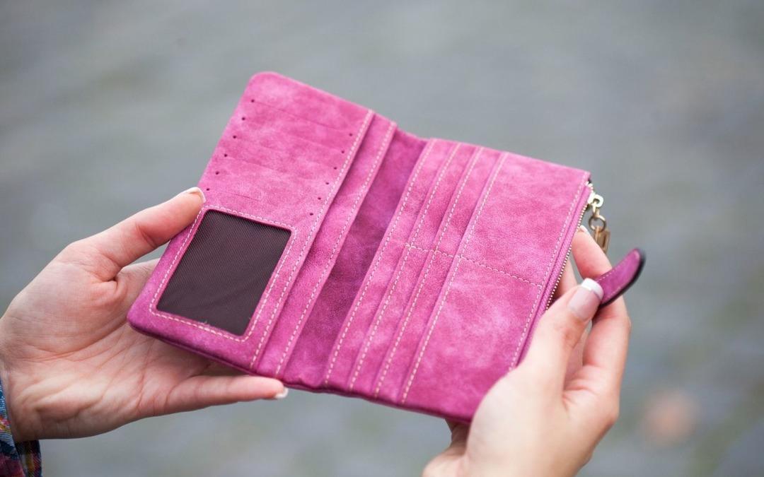 Kişi başı tam 2 bin dolar! Herkese para dağıtılacaktı… Parti izin vermedi! 1