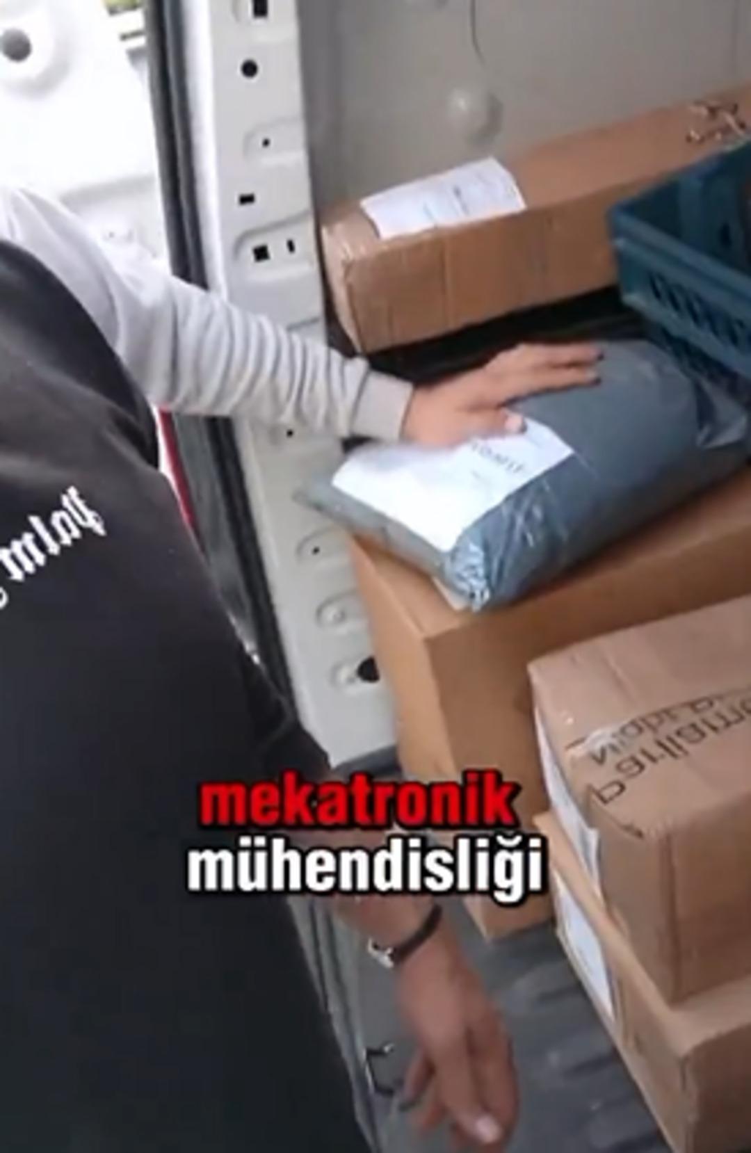 Kargo kuryesi çalışanlarına mezuniyetlerini sordu! Yanıtlar olay oldu: Aralarında mekatronik mühendisi bile var 2