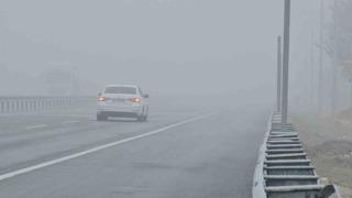 Bitlis’te yoğun sis etkili oldu: Görüş mesafesi sıfıra düştü