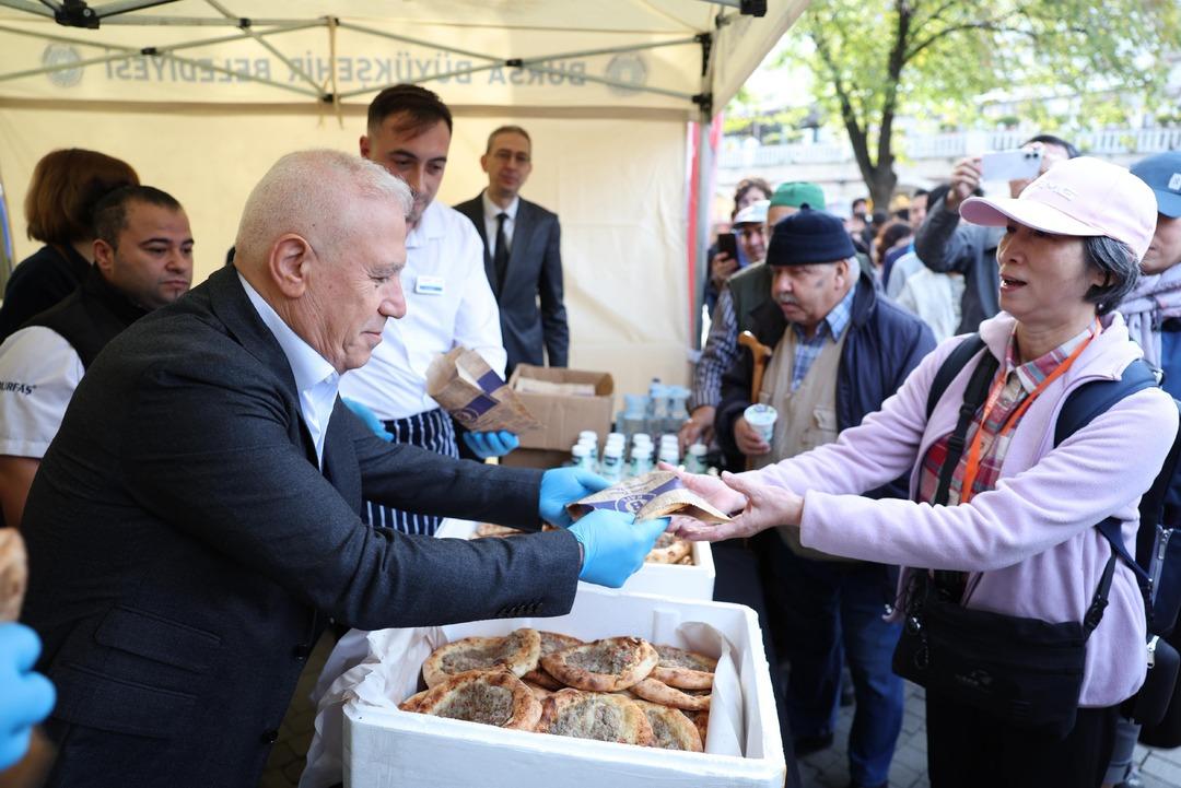 225 yıllık tescilli lezzet! D&uuml;nya Cantık G&uuml;n&uuml;: "Piştiği odun da farklı" 2