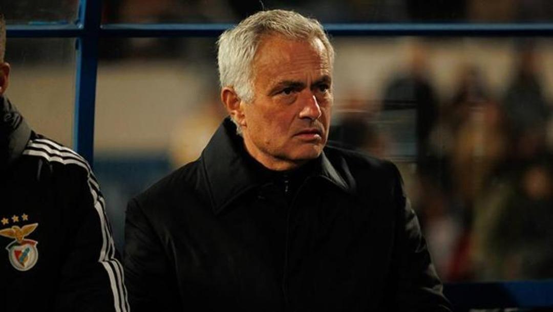 Jose Mourinho oyuncularına patladı! İhanet sözleri olay oldu 1