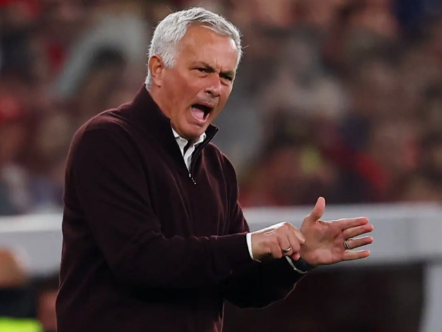 Mourinho oyuncularına patladı! 'İhanet' sözleri olay oldu