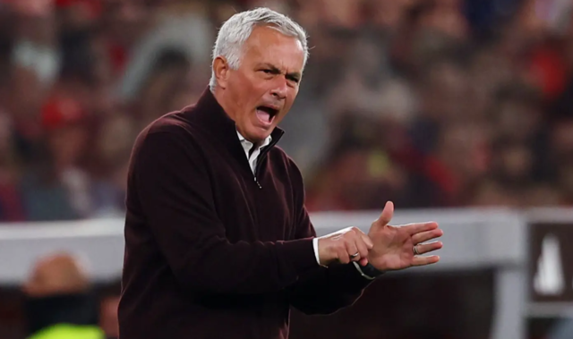 Jose Mourinho oyuncularına patladı! 'İhanet' sözleri olay oldu