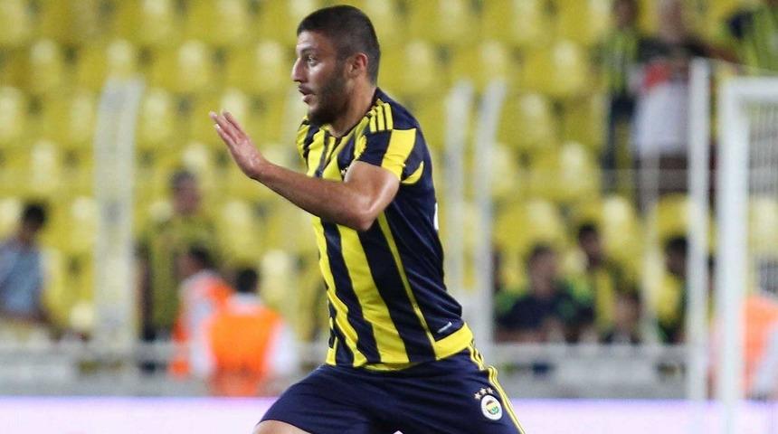Eski Fenerbah&ccedil;eli futbolcudan itiraf: 'Maske takıp Trabzonspor ma&ccedil;larına gidiyordum'