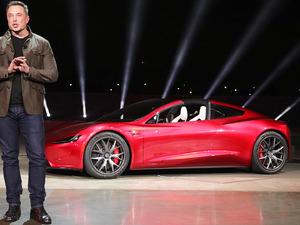 Tesla'da (TSLA) Yeni D&ouml;nem: Robotaksi Beklentisi Hisseleri Nasıl Etkileyecek?