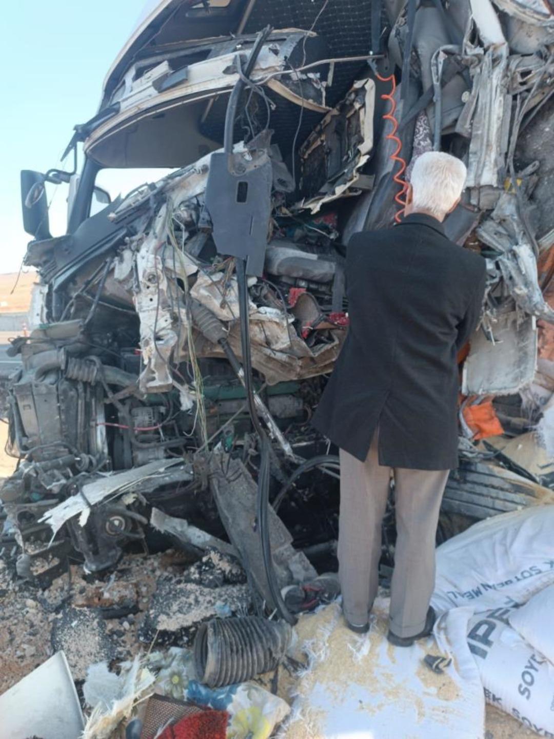 Diyarbakır da zincirleme trafik kazası: 3 yaralı 2