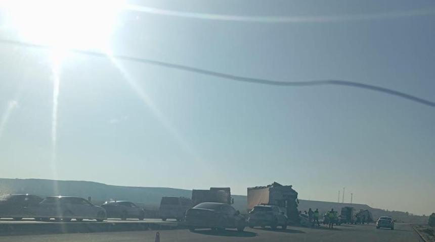 Diyarbakır'da zincirleme trafik kazası: 3 yaralı