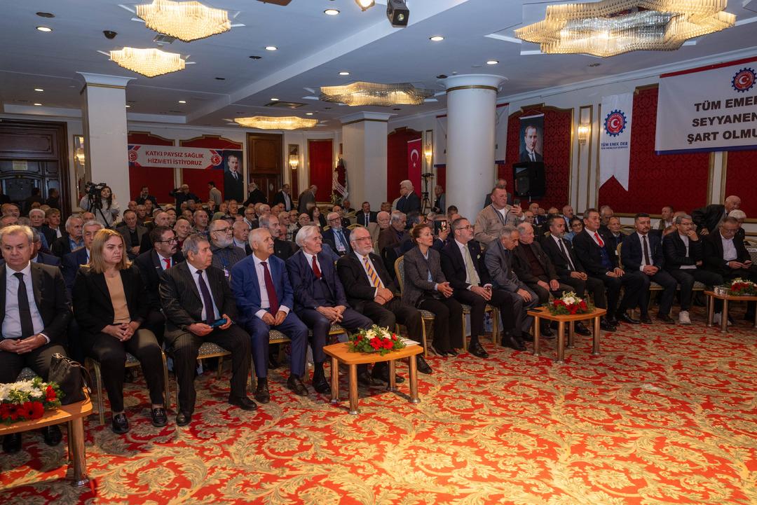 En düşük emekli maaşı için  asgari ücret  çıkışı! Toplantıda açıkladı 1