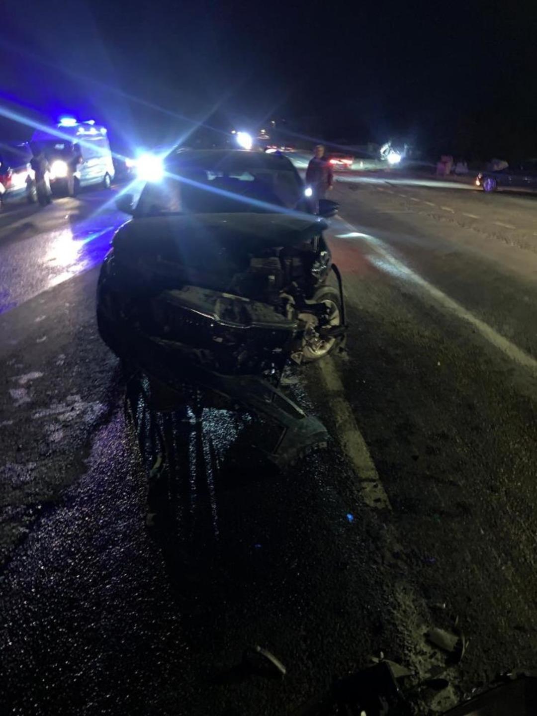 Adıyaman da iki otomobil &ccedil;arpıştı: 2 yaralı 1