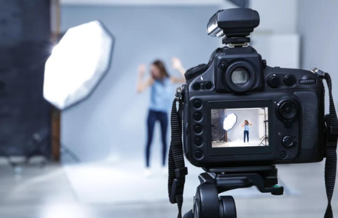 En güzel fotoğrafları çekilmen için poz verme tüyoları 10