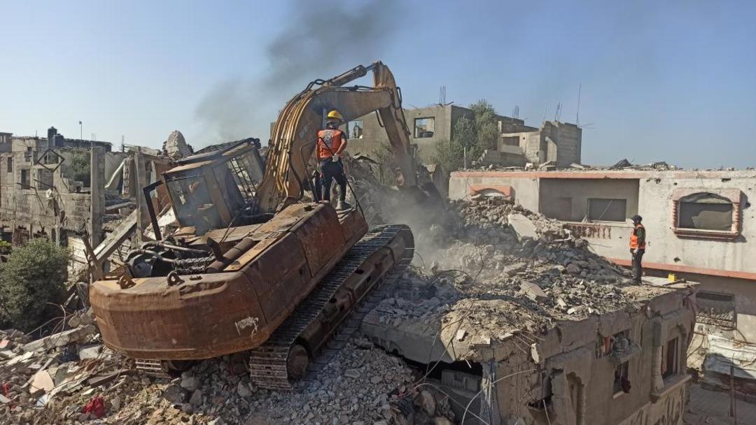 Gazze de enkaz altındaki cenazelerin çıkarılmasına yönelik çalışmaların ilk aşaması başladı 1