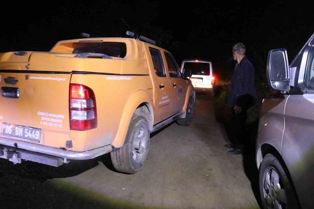 Araç yanında tüfek ve kan izleri, cesedi ise 150 metre aşağıda bulundu 2