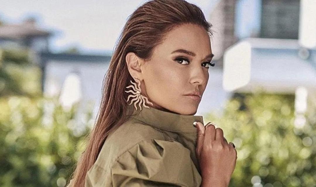 demet-akalin-hastalandi-sevenleri-uzgun-1-5-aydir-tedavi-goruyorum-5-profesor-gezdim-5423