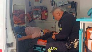 Önündeki araca çarpmamak için fren yapan motosikletli yaralandı